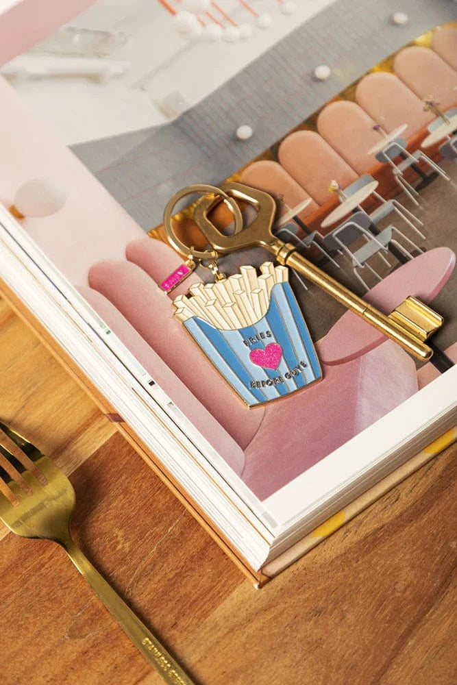 All The Ways To Say Sleutelhanger, Fries Before Guys