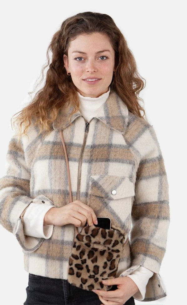 Barts PURIDA Faux fur Smartphonetasje met Luipaardprint