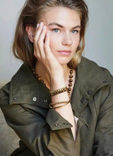 Ellen Beekmans Armbandje met gemstone balletjes / bruin mêlée