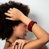Ellen Beekmans Bangle gelakte hars, Bordeaux