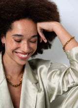 Ellen Beekmans Grove ovale schakelarmband verguld