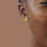 Ellen Beekmans Oorstekers in gebogen Hartjesvorm