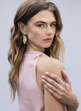 Ellen Beekmans Ovalen ring met small balls