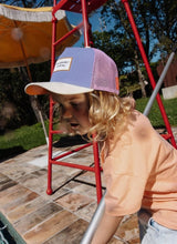 Hello Hossy TRUCKER Pet met gebogen klep, Iris