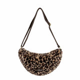 Hindbag ANDREA Faux Fur half moon Crossbodytas, Luipaard
