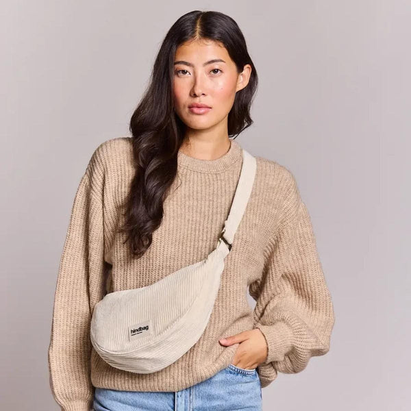 Hindbag ANDREA Velours half moon Crossbodytas, Ecru