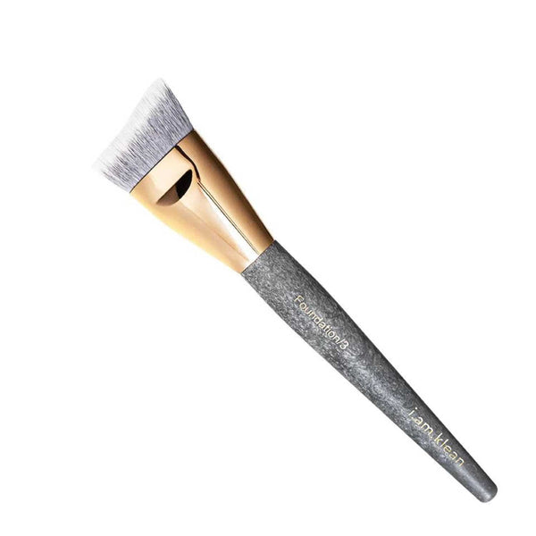 i.am.klean Foundation Brush 3