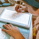 Kidywolf KIDYDRAW PAD Verlicht Tekentablet om over te Tekenen, Eten van over de hele Wereld