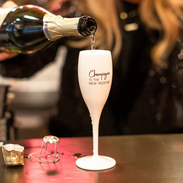 Koziol CHEERS No. 1 Onbreekbaar Champagneglas met quote, Champagne is the new medicine