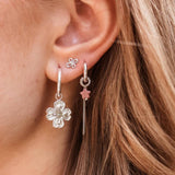 Label Kiki Zilveren Oorring met ketting en oudroze sterretje, Chain Pink Star - Per stuk