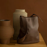 Monk and Anna NAOMI Cross body Vegal lederen Shopper, Dark Wood