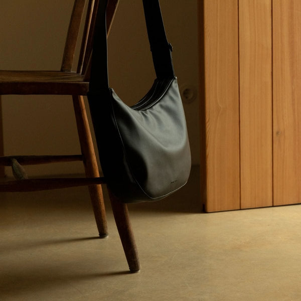 Monk and Anna UMI Vegan lederen Cross body Schoudertas, Zwart