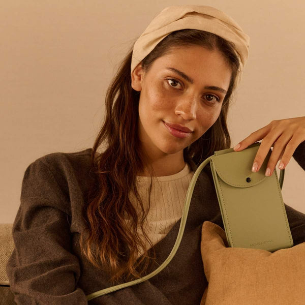 Monk and Anna Vegan lederen Phone Pouch, Peridot