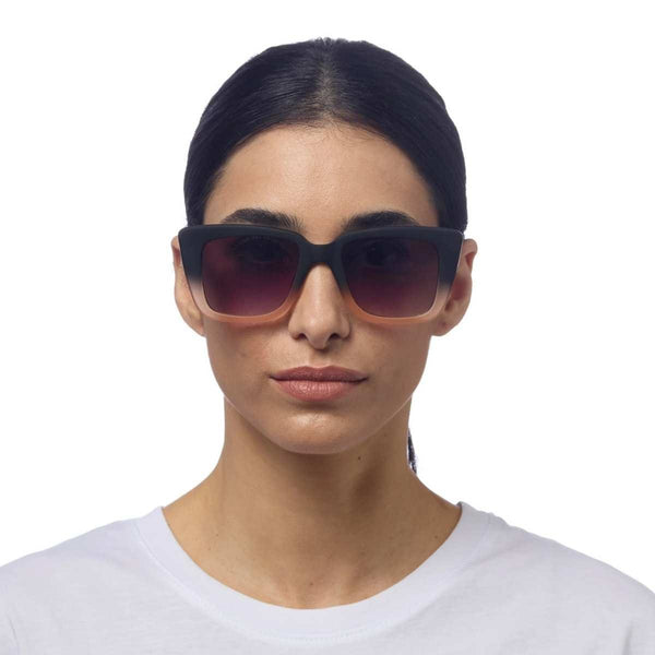 Okkia ELBA Zonnebril, Black Shaded Pink
