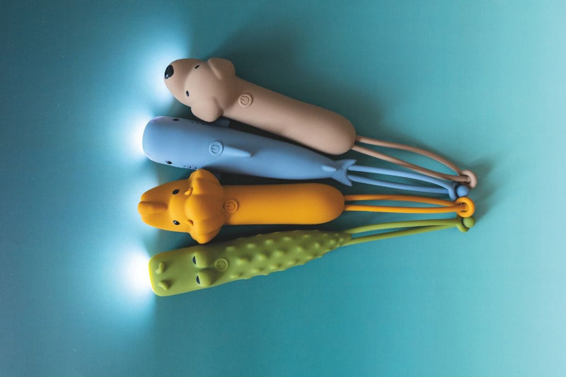 Rabbit & Friends Siliconen oplaadbare Zaklamp voor kinderen, Sharky
