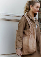 ReDesigned LYRA URBAN Lederen Totebag, Taupe