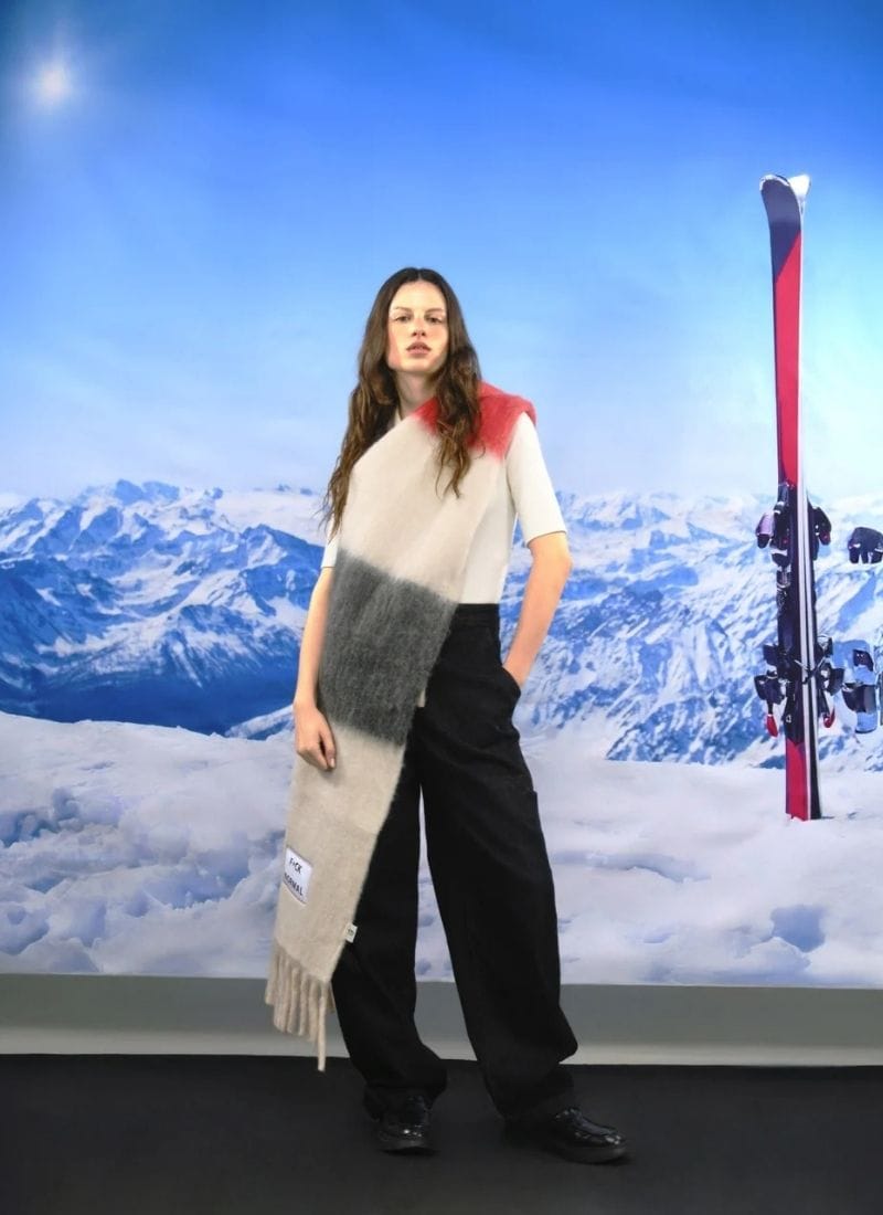 Verb to do Maxi Color Block Sjaal met Quote - F*CK NORMAL