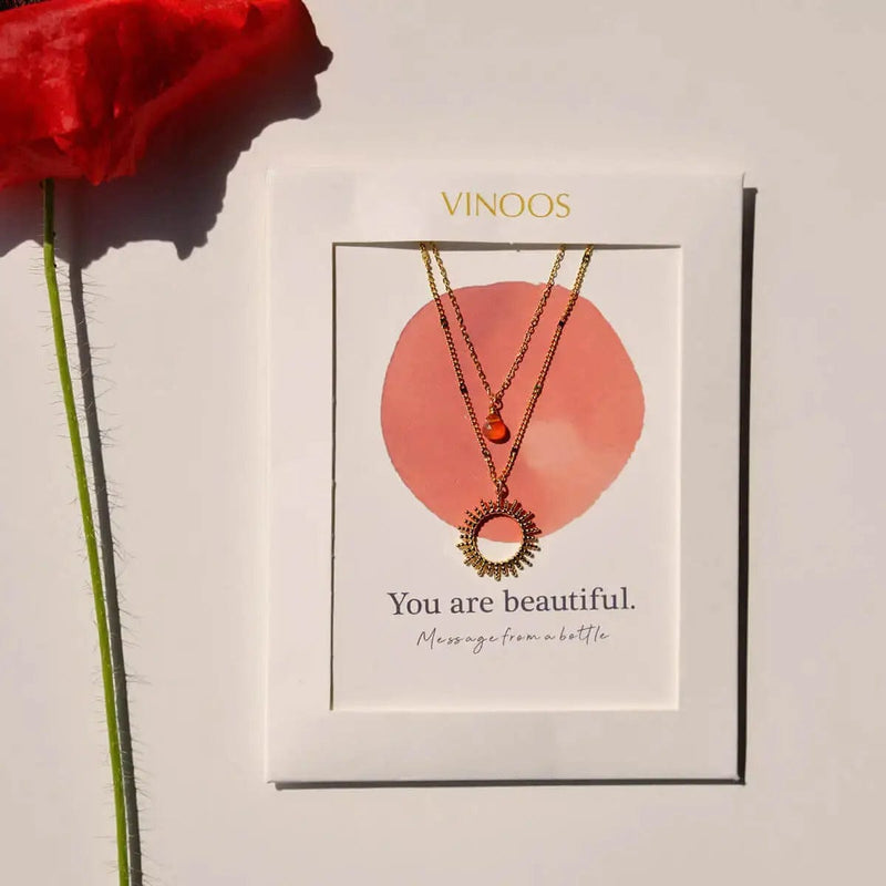 Vinoos COLOURS OF WINE Dubbele ketting met zon en oranjerode glaskraal, Été indien