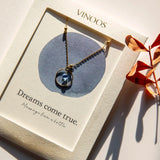Vinoos COLOURS OF WINE Ketting met cirkel en blauwe glaskraal, Dreams come true