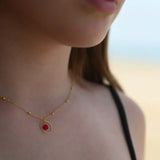 Vinoos COLOURS OF WINE Ketting met cirkel en Merlot rode glaskraal, Always together