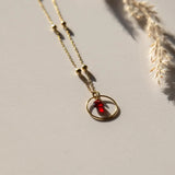 Vinoos COLOURS OF WINE Ketting met cirkel en Merlot rode glaskraal, Always together