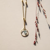 Vinoos COLOURS OF WINE Ketting met cirkel en oceaan blauwe glaskraal, Pure you