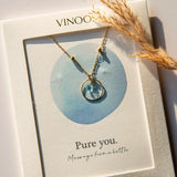 Vinoos COLOURS OF WINE Ketting met cirkel en oceaan blauwe glaskraal, Pure you