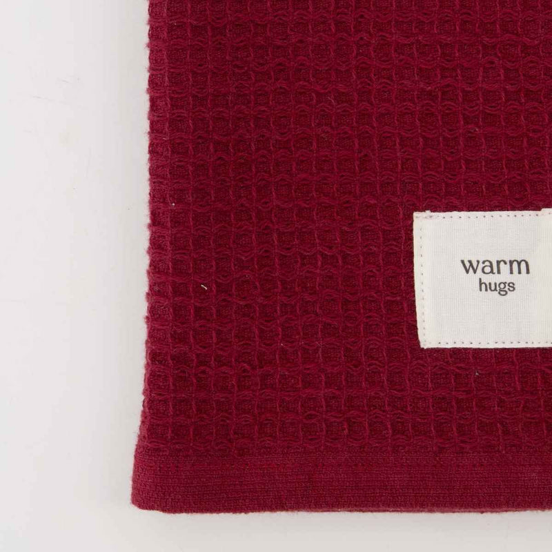 Zusss gastendoekje warm hugs donkerrood