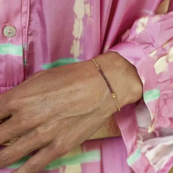 Ellen Beekmans Armbandje met 12 fijne gemstones, Aubergine