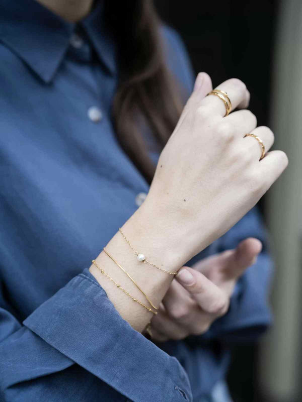 Ellen Beekmans Fijn armbandje met pareltje